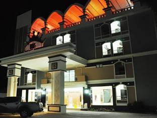 Queen Palace Hotel Mae Sot Exterior photo