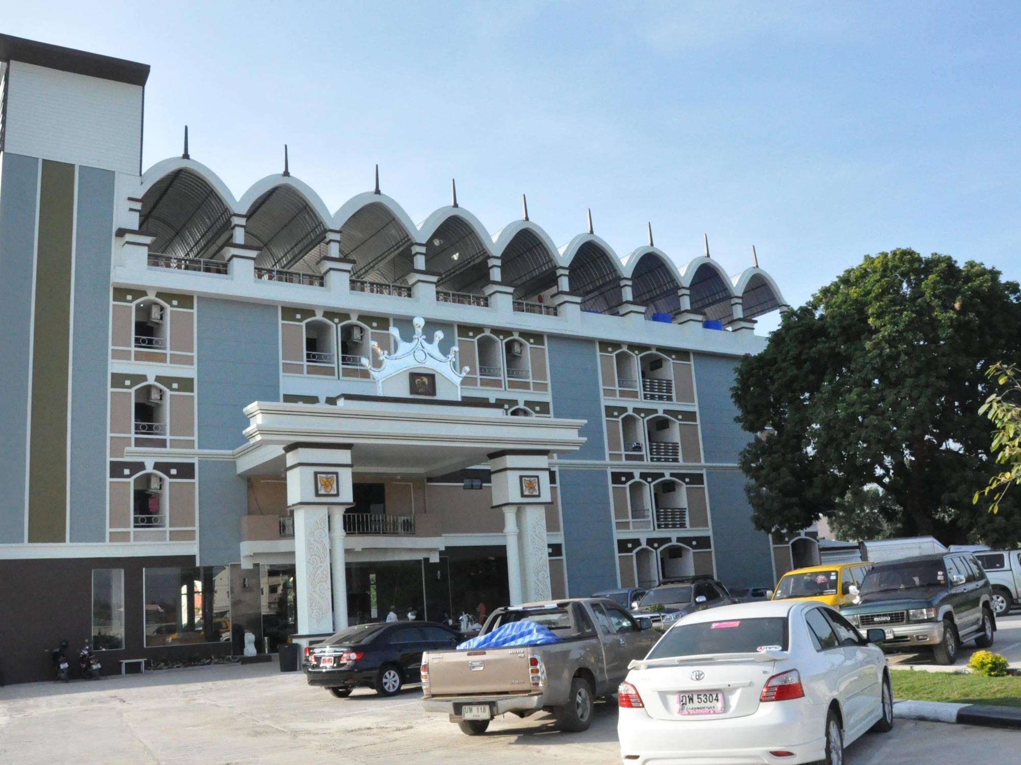 Queen Palace Hotel Mae Sot Exterior photo